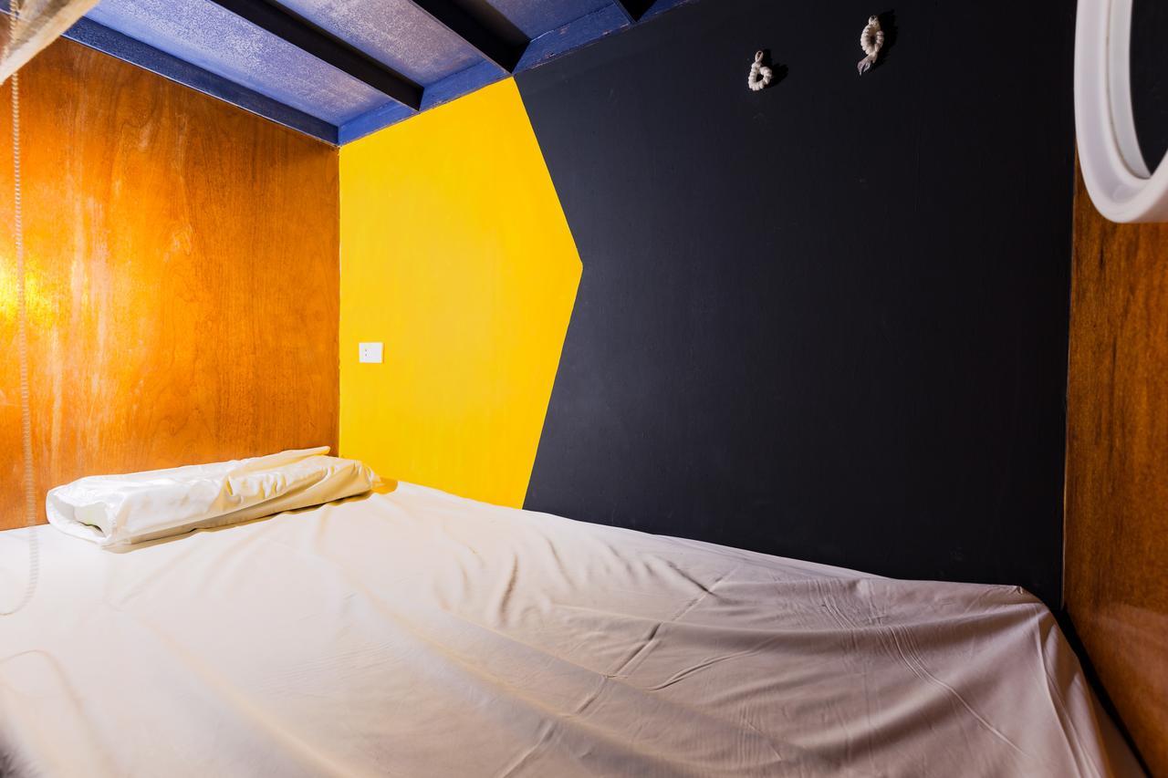 Wire Hostel Patong Exterior foto